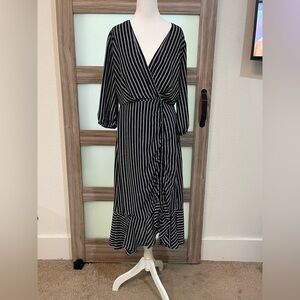 Chelsea28 Navy & White Dress Sz M